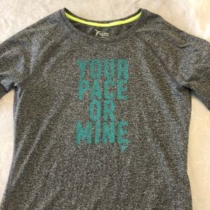 Old Navy Active Gray Long Sleeve Shirt